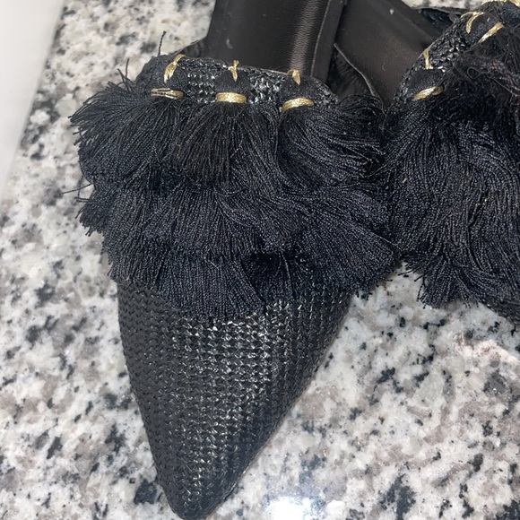 A New Day black slip on shoes with tassels and pointed toe. Vintage. - Picture 4 of 5